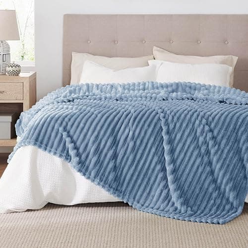 Bedsure Fluffy Fleece Blanket for Bed - Soft Cosy Warm Blankets, Soft Cute Double Size Throw Gifts for Women and Girls, Ashley Blue, 220x240 cm thumbnail 2