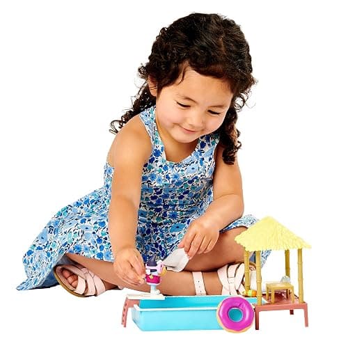 Bluey Pool Playset and Figure, 2.5-3 inch Articulated Figure and Accessories thumbnail 5