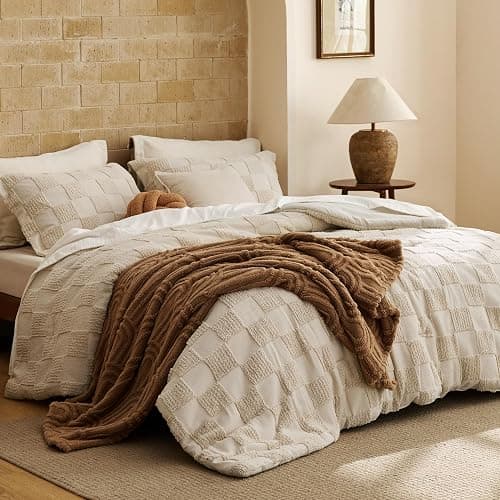 Bedsure Queen Size Comforter Set Beige, Boho Tufted Bed Set, Checkered Farmhouse Shabby Chic Bedding, 3 Pieces, 1 Plaid Geometric Comforter and 2 Pillow Shams thumbnail 2