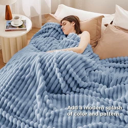 Bedsure Fluffy Fleece Blanket for Bed - Soft Cosy Warm Blankets, Soft Cute Double Size Throw Gifts for Women and Girls, Ashley Blue, 220x240 cm thumbnail 4