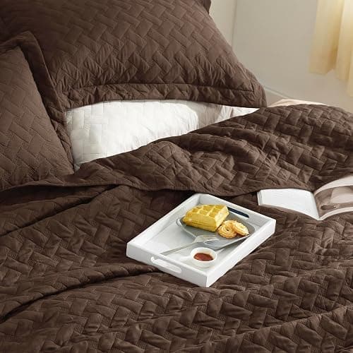 Bedsure Quilts Queen Size - Lightweight Bedspreads Queen Size with Basket Weave Pattern, Soft Quilt Bedding Set, Brown Comforter Set Coverlet for All Seasons with 2 Pillow Shams (90" x 96") - Image 1