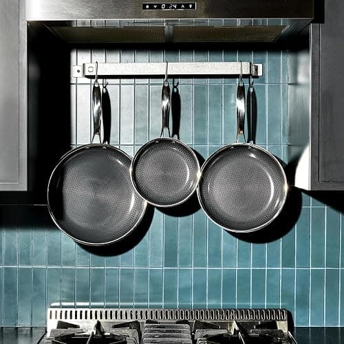 HexClad Hybrid Nonstick 6-Piece Fry Pan Set, 8, 10 and 12-Inch Frying Pans with Tempered Glass Lids, Stay-Cool Handles, Dishwasher and Oven Safe, Induction Ready, Compatible with All Cooktops thumbnail 2