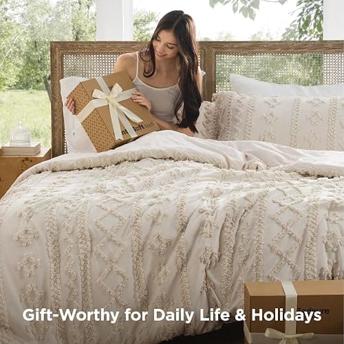 Bedsure Tufted Boho Comforter Set Queen Size - Beige Boho Bed Set, GentleSoft™ 3 Pieces Farmhouse-Style Embroidery Bedding, Gifts for Woman, Soft Jacquard Kids' Queen Comforter for All Seasons thumbnail 4