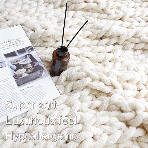 Maetoow Chenille Chunky Knit Blanket Throw （40×50 Inch）, Handmade Warm & Cozy Blanket Couch, Bed, Home Decor, Soft Breathable Fleece Banket, Christmas Thick and Giant Yarn Throws, Cream thumbnail 4