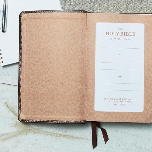 KJV Holy Bible: Personal Size Giant Print with 43,000 Cross References, Deluxe Burgundy Leathersoft, Red Letter, Comfort Print: King James Version thumbnail 4
