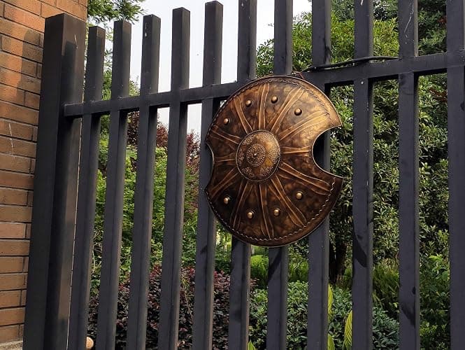 LOOYAR Antique Troy Trojan War Shield Ancient Greek Shield Handcrafted Metal Crafts for Knight Soldier Warrior Costume Battle Play Halloween Cosplay LARP Home Office Bar Lobby Wall Decoration thumbnail 8