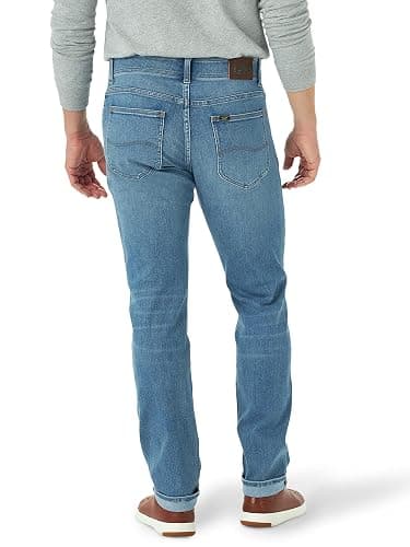 Lee Men's Extreme Motion Straight Taper Jean thumbnail 2