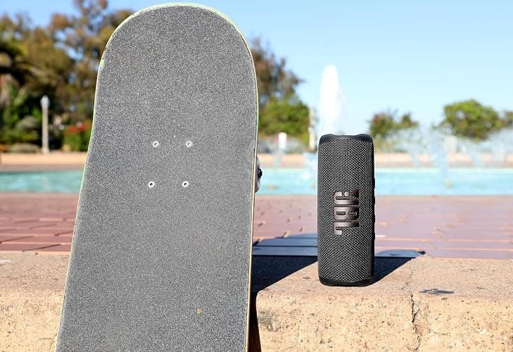 JBL Flip 6 - Portable Speaker Black - Black - Modern thumbnail 7