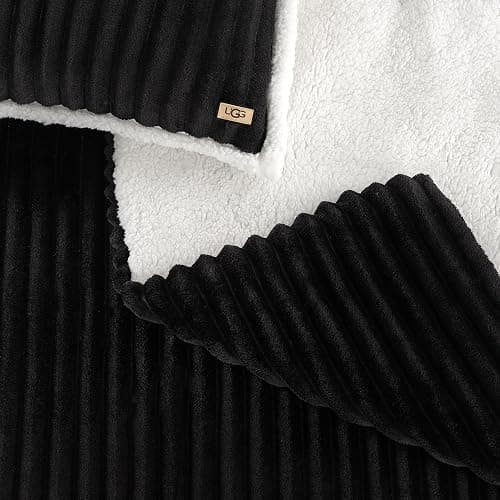 UGG Avery Twin Comforter Set with 1 Sham, Twin/Twin XL - 68"x86", Black | Reversible Lightweight Twin XL Comforter, Back to College Dorm Room Essentials, Apartment Essentials thumbnail 3
