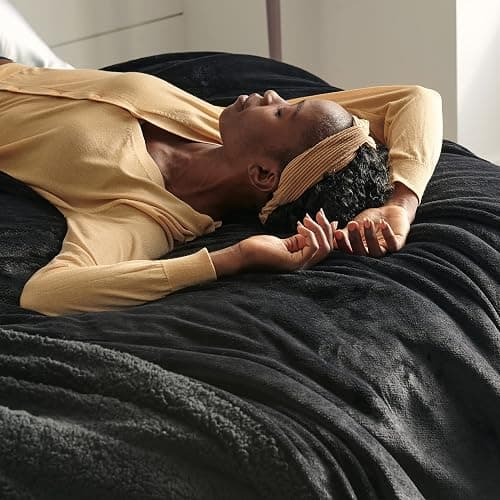 Bedsure Sherpa Fleece Throw Blanket for Couch - Thick and Warm, Soft Fuzzy Plush Throw Blanket for Winter, Black, 50x60 Inches thumbnail 7