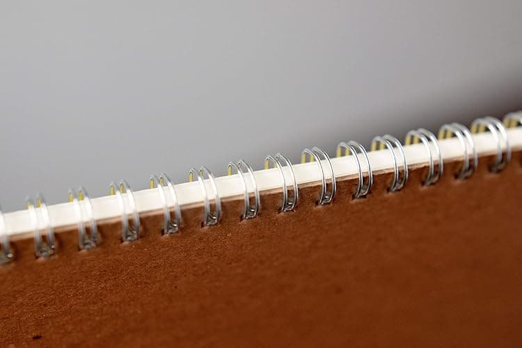 Strathmore 300 Series Wire Bound Charcoal Pad, 64 lb. Laid Surface, 9 X 12 inches, White, 32 Sheets (330-9) thumbnail 2