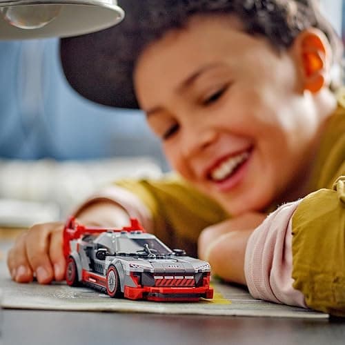 LEGO Speed Champions Voiture de Course Audi S1 e-Tron Quattro Véhicule Jouet, Set de Construction pour Enfants, Idée Cadeau pour Garçons et Filles Dès 9 Ans, Jeu en Autonomie, Déco pour Chambre 76921 thumbnail 2