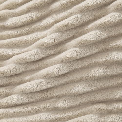 Bedsure Sherpa Fleece Throw Blanket - Fluffy Soft Cosy Winter Blankets, Thick Warm Throws for Bed Single Size, Beige, 130x150cm thumbnail 8