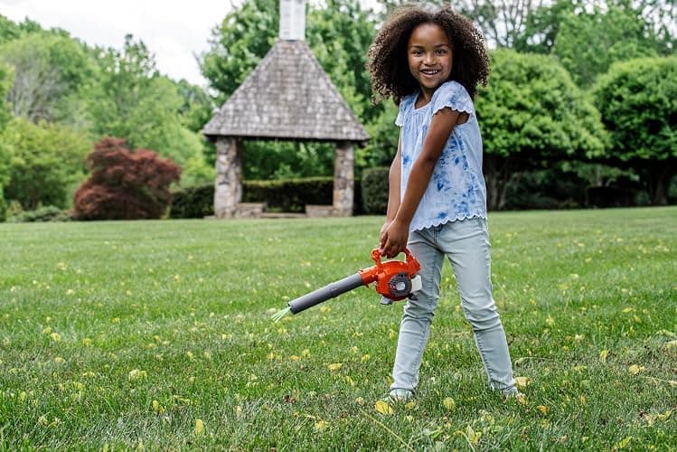 Husqvarna 125B Toy Leaf Blower, Light-Up Engine Makes Noise and Blows Out Real Air, Toddler Toys for Ages 3 and Up, Plastic, Orange/Gray, 589746402 thumbnail 5
