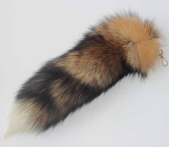 Chunxiao Luxe Fox Fur Tail Keychain - Fashion Accessory with Gold Clasp thumbnail 6