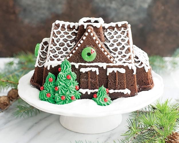 Nordic Ware Gingerbread House Bundt Pan thumbnail 2