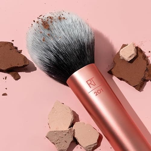 Real Techniques Ultra Plush Powder Makeup Brush, For Setting Powder, Bronzer, & Blush, Sheer, Buildable Coverage, Large, Fluffy Powder Brush, Vegan, Cruelty-Free & Synthetic Bristles, 1 Count thumbnail 5
