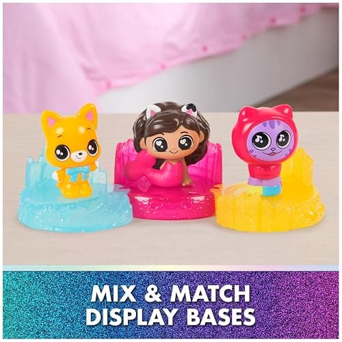 Gabby's Dollhouse: The Movie, 15-Piece Mini Movie Figures Set with 12 Figurines & 3 Themed Display Bases, Kids Toys for Girls & Boys Ages 3 and Up thumbnail 6