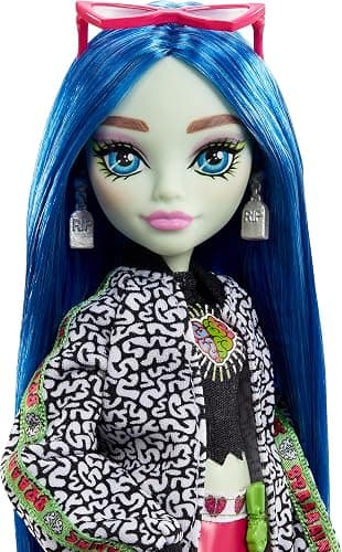 Monster High Ghoulia Yelps Posable Doll (10.3 in) with Blue Hair, Pet and Accessories thumbnail 2