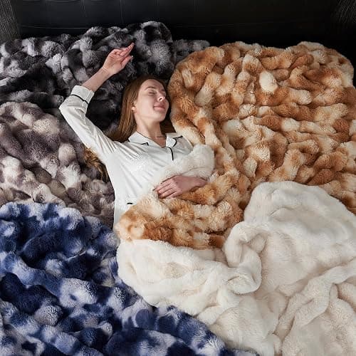 Amélie Home Faux Fur Throw Blanket for Couch, Fuzzy Soft Plush Thick Bubble Blanket for Sofa Bedroom Living Room, 50"x60" Inches, Cream White thumbnail 9