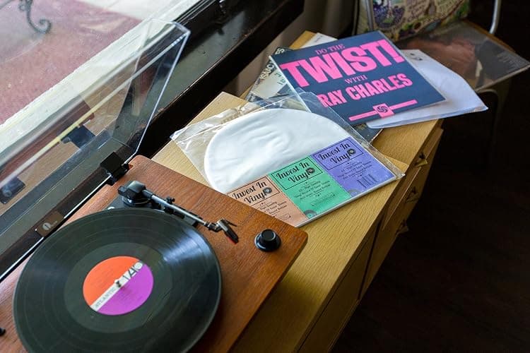 50 LP Inner Sleeves Anti Static Round Bottom 33 RPM 12" Vinyl Record Sleeves Provide Your LP Collection with The Proper Protection - Invest In Vinyl thumbnail 3