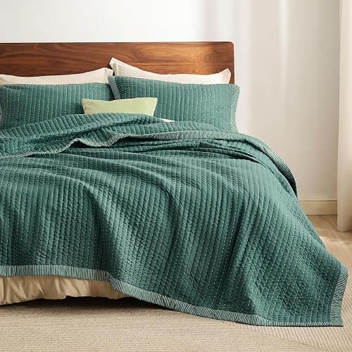 Bedsure Dark Green Quilts King Size - King Quilt Bedding Set Bedspread Coverlet, Lightweight Corduroy Pattern Bedspread, 3-Piece Set with 106"x96" Coverlet & 2 Pillow Shams, All-Season Soft Microfiber thumbnail 8