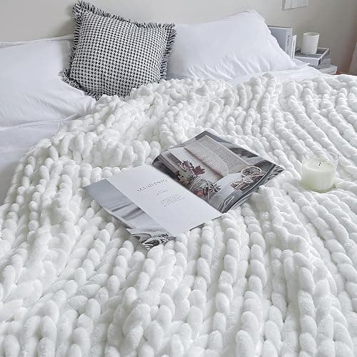 Chunky Knit Blanket Throw （40×50 Inch）, Handmade Warm & Cozy Blanket Couch, Bed, Home Decor, Soft Breathable Fleece Banket, Christmas Thick and Giant Yarn Throws, White thumbnail 9