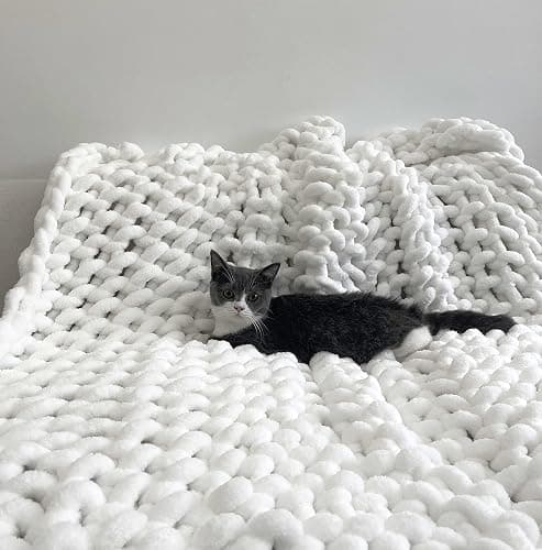 Chunky Knit Blanket Throw （40×50 Inch）, Handmade Warm & Cozy Blanket Couch, Bed, Home Decor, Soft Breathable Fleece Banket, Christmas Thick and Giant Yarn Throws, White thumbnail 8