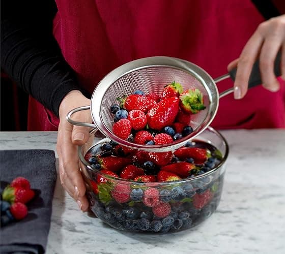 Fine Mesh Strainer with thermo plastic rubber handle - Sieve Fine Mesh Stainless Steel - Ideal to Sift Flour, Icing Sugar, Fruits and Vegetables (6.3 Inches) thumbnail 2