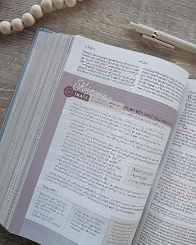 NLT Every Woman’s Bible, Filament Enabled (LeatherLike, Sky Blue, Red Letter) thumbnail 11