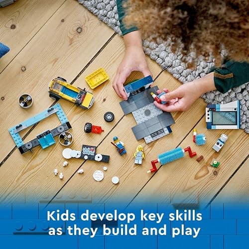LEGO City Car Wash 60362 Building Toy Set, Fun Gift Idea for Kids Ages 6+, Features Spinnable Washer Brushes and Includes an Automobile and 2 Minifigures thumbnail 5