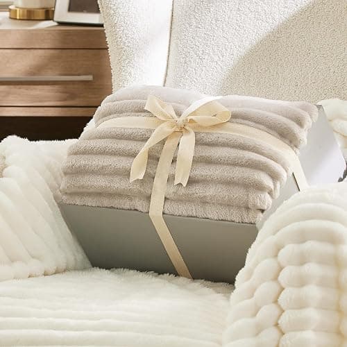 Bedsure Sherpa Fleece Throw Blanket - Fluffy Soft Cosy Winter Blankets, Thick Warm Throws for Bed Single Size, Beige, 130x150cm thumbnail 7