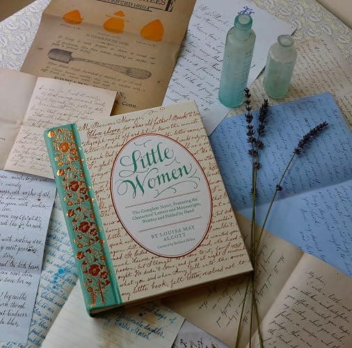 Little Women: The Complete Novel, Featuring the Characters' Letters and Manuscripts, Written and Folded by Hand (Handwritten Classics) thumbnail 13