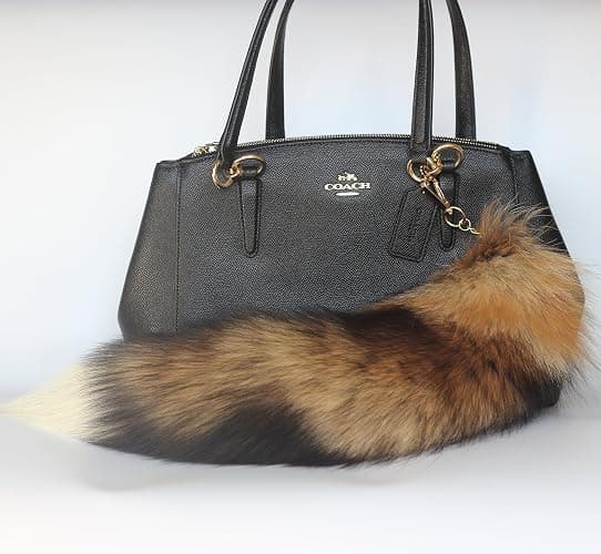 Chunxiao Luxe Fox Fur Tail Keychain - Fashion Accessory with Gold Clasp thumbnail 3
