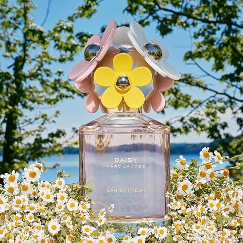 Marc Jacobs Daisy Eau So Fresh Eau de Toilette – Fresh Floral Women's Perfume – With Notes of Raspberry, Wild Rose, Grapefruit & Soft Musks thumbnail 6