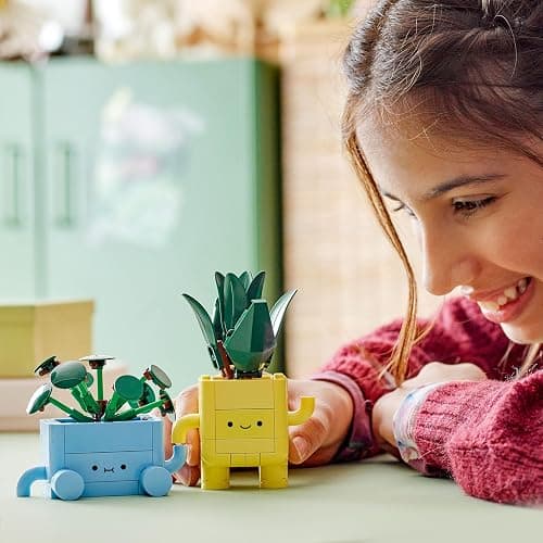 LEGO Botanicals Petites Plantes Souriantes - Jouet & Loisirs Créatifs - 2 Plantes Artificielles, 2 Pots de Fleurs Colorés & Visages Interchangeables - Cadeau Nature pour Fille dès 9 Ans & Ado 10349 thumbnail 2