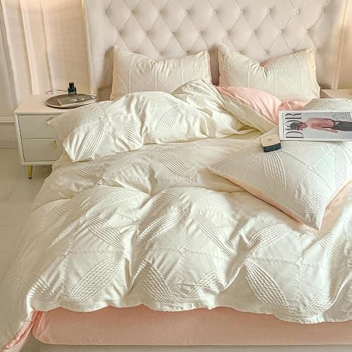 Double Duvet Cover Set White Pink Textured Quilt Bedding Set, Four-Leaf Clover Flower Pattern 3 Pieces Reversible Duvet Cover for All Season - Image 1