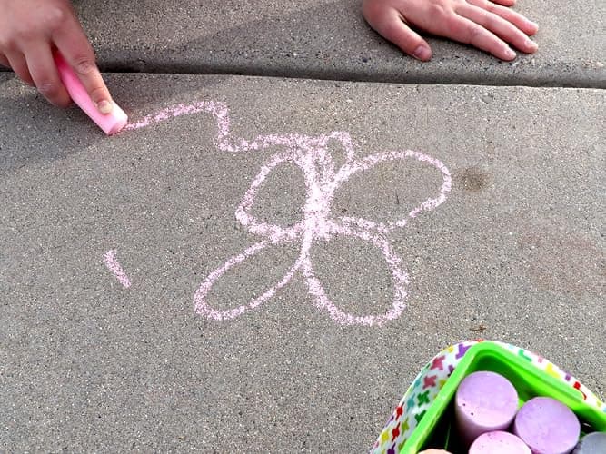 Kid Made Modern Non Toxic Sidewalk Chalk Bucket (24 Count) - Washable Colored Chalk Bulk Set for Kids and Toddlers Outdoor Games thumbnail 8