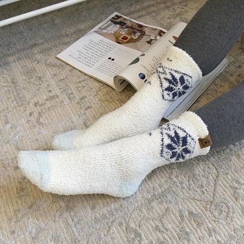 BEARPAW 4 Pair Pack Cozy Super Soft Lounge Socks Multi Pattern Crew Socks thumbnail 7