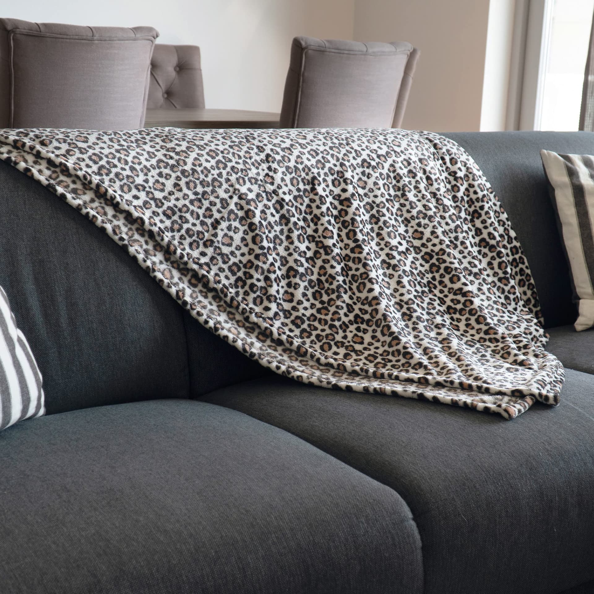 Fleece plaidlanket/doily leopard animal print 120 x 160 cm - Very soft coral/fluffy/teddy fleece - Leopard print throws thumbnail 3