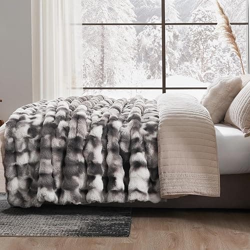 Amélie Home Faux Fur Throw Blanket for Couch, Ultra Soft Fuzzy Plush Bubble Throw for Sofa, Living Room & Home Decor, 50"x60", Tie-dye Grey thumbnail 3