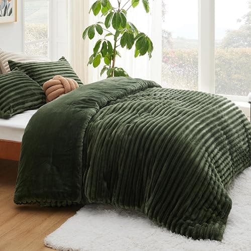 Bedsure Fluffy Comforter Set Twin - Super Soft Faux Fur Bed Set Olive Green, Warm Plush Fleece Winter Bedding, 2 Pieces, 1 Shaggy Fuzzy All Seasons Twin Size Comforter with 1 Pillowcase thumbnail 2