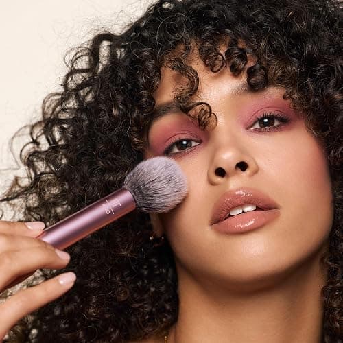 Real Techniques 6 Piece Everyday Essentials Makeup Brush Set, Includes 4 Brushes & 2 Makeup Sponges, For Foundation, Blush, Bronzer, Contour, Eyeshadow, & Powder, Travel Gift Set, Cruelty-Free & Vegan thumbnail 8
