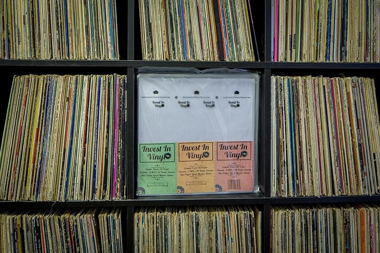 100 LP Sleeves Combo Pack - 50 Outer & 50 Inner Sleeves for 12" Vinyl Records - Protect Your Collection - Invest In Vinyl thumbnail 4