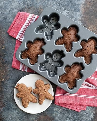 Nordic Ware Gingerbread Kids Cakelet Pan thumbnail 3