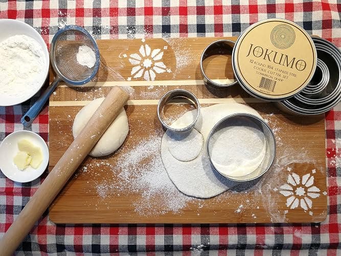 JOKUMO 12 Piece Plain Round Pastry/Cookie Cutter Set Heavy Duty Commercial Grade 18/8 304 Stainless Steel - Metal Marked Size – Perfect For Cooking Enthusiast thumbnail 2