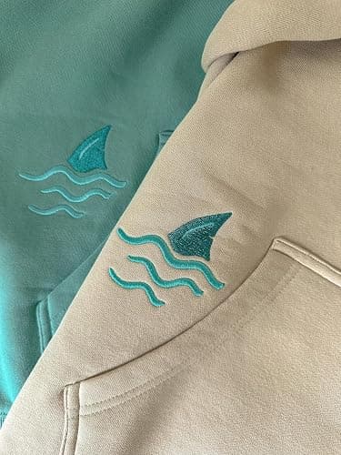 Amiblvowa Preppy Oversized Graphic Hoodies for Women Teen Girl Long Sleeve Pullover Embroidery Hibiscus Sweatshirt Beachwear thumbnail 3
