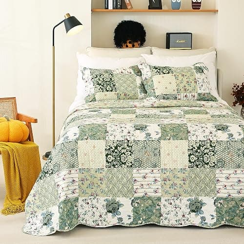 Cmfshape Summer Floral Queen Quilted Bedspread,Romantic Green Quilt Set,Reversible Stitched Bedding Cover All Season,Soft Lightweight Coverlet with Pillow Cases (Green&White, Queen90 x90) thumbnail 2