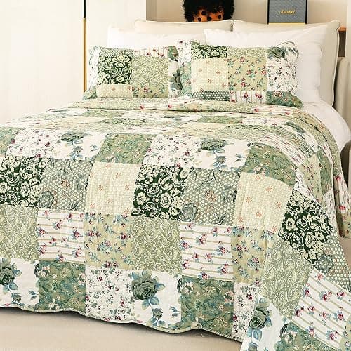 Cmfshape Summer Floral Queen Quilted Bedspread,Romantic Green Quilt Set,Reversible Stitched Bedding Cover All Season,Soft Lightweight Coverlet with Pillow Cases (Green&White, Queen90 x90) - Image 1