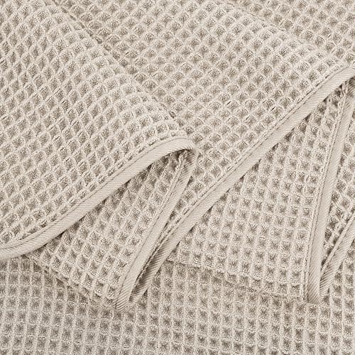POLYTE Microfiber Oversize Quick Dry Lint Free Bath Towel, 60 x 30 in, 4 Pack (Beige, Waffle Weave) - Beige thumbnail 4
